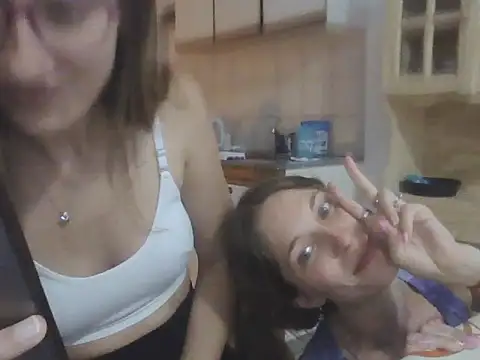 Noracherry online show from 01-12-26, 11:43