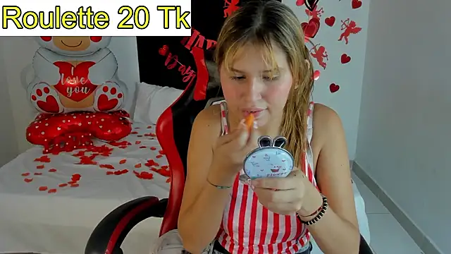 Snapshot of Bella_Blanca chatting on 02-15-26, 12:14 Bella Blanca online show from 02-15-26, 12:14