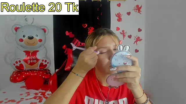 Snapshot of Bella_Blanca chatting on 02-17-26, 12:12 Bella Blanca online show from 02-17-26, 12:12