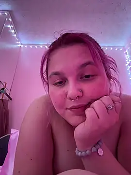 NeedyQueen online show from 04-02-26, 06:44