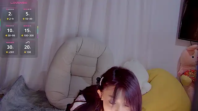 Snapshot of Venussa-123 chatting on 01-15-26, 04:50 Venussa-123 online show from 01-15-26, 04:50