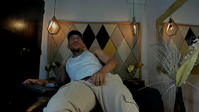 Snapshot of ThiagoBerry chatting on 02-05-26, 11:26 ThiagoBerry online show from 02-05-26, 11:26