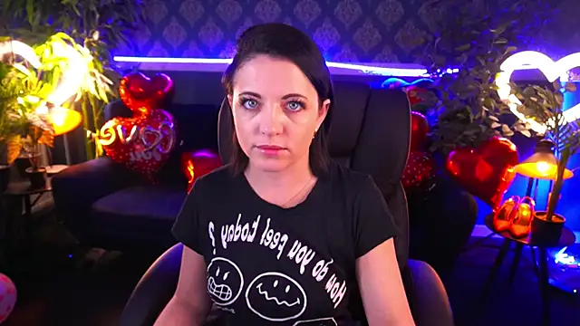 Dafni Monn online show from 02-06-25, 01:43