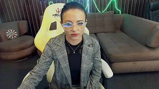 Dafni Monn online show from 09-19-25, 05:31