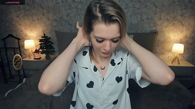 Snapshot of ReganShroff chatting on 01-15-26, 07:24 ReganShroff online show from 01-15-26, 07:24