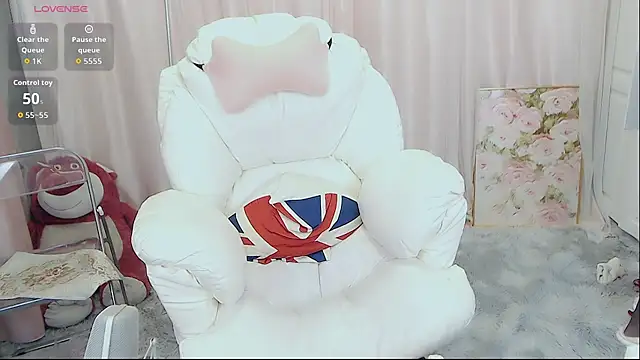 Snapshot of Luv_Jan19 chatting on 01-12-26, 03:23 Luv Jan19 online show from 01-12-26, 03:23