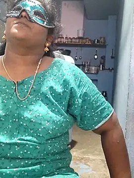 divyasree1431 online show from 04-12-26, 01:05