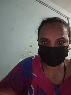 Snapshot of Kanmani69 chatting on 07-28-26, 05:45 Kanmani69 online show from 07-28-26, 05:45