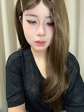 Snapshot of Uli_a chatting on 06-03-26, 02:19 Uli a online show from 06-03-26, 02:19