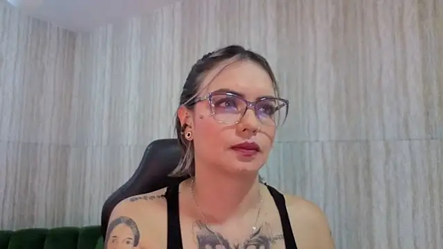 Snapshot of zarcasutra_t chatting on 04-25-26, 01:41 zarcasutra t online show from 04-25-26, 01:41