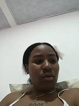 Snapshot of Negraamara chatting on 07-19-26, 03:32 Negraamara online show from 07-19-26, 03:32