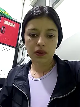 Snapshot of Harley_quinzell chatting on 01-14-26, 06:24 Harley quinzell online show from 01-14-26, 06:24