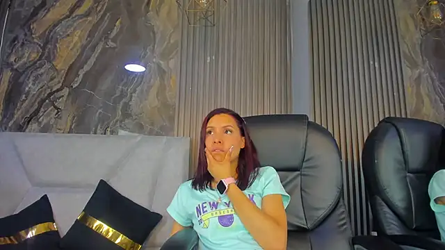 GraceAlexa12 online show from 04-20-26, 03:37