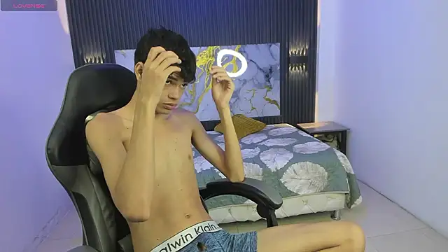 Dark Desiree18 online show from 02-18-26, 12:23