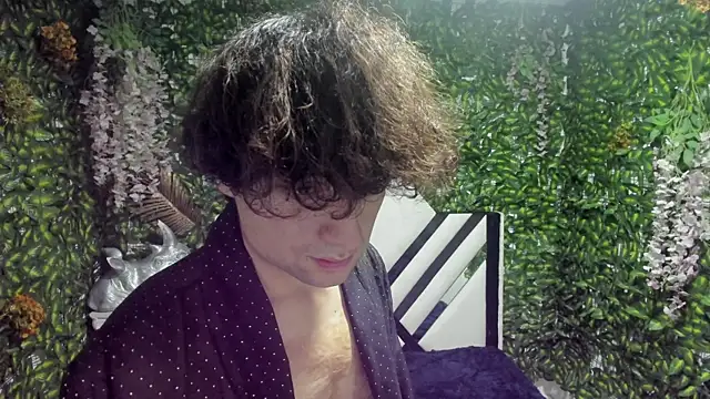 Snapshot of SHAW_FROSTE chatting on 01-09-26, 08:43 SHAW FROSTE online show from 01-09-26, 08:43