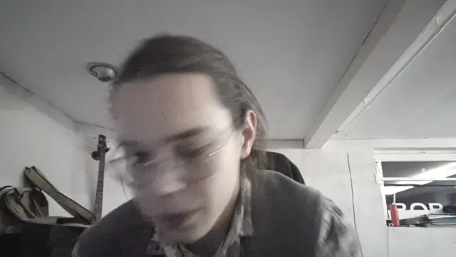 Snapshot of YessuRisk chatting on 01-11-26, 09:53 YessuRisk online show from 01-11-26, 09:53