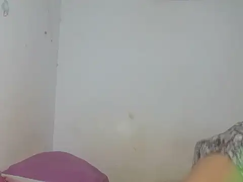 Snapshot of Zyeiii chatting on 06-19-26, 06:56 Zyeiii online show from 06-19-26, 06:56