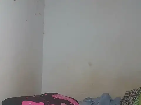 Snapshot of Zyeiii chatting on 07-13-26, 07:05 Zyeiii online show from 07-13-26, 07:05