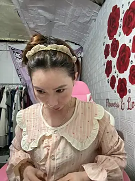Snapshot of Adela-222 chatting on 05-19-26, 02:29 Adela-222 online show from 05-19-26, 02:29