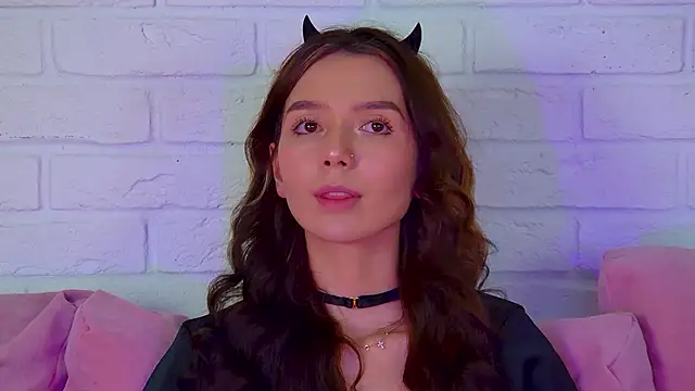 VanessaVienne online show from 03-30-26, 04:08