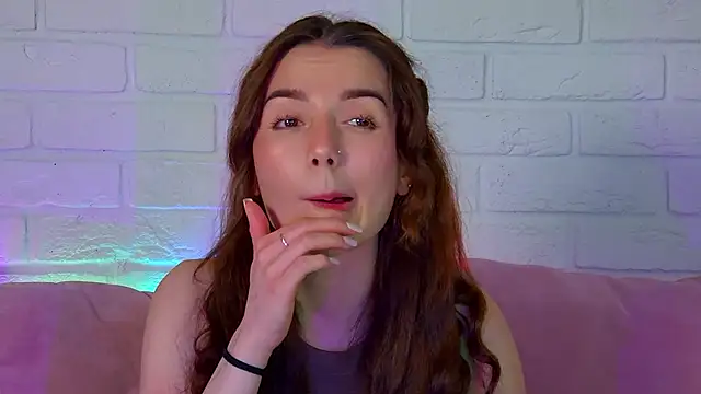 VanessaVienne online show from 04-24-26, 05:04