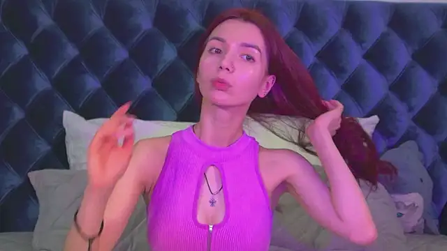 VanessaVienne online show from 05-18-26, 04:13