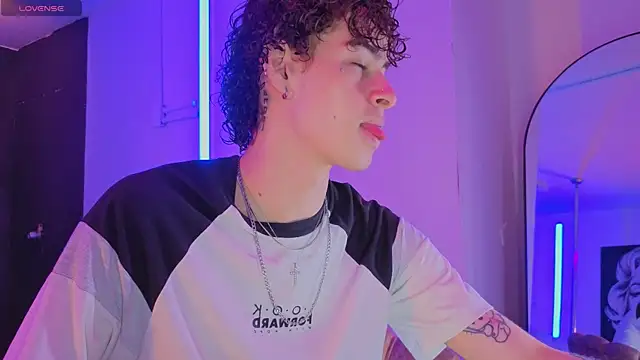 nova salvatore online show from 04-15-26, 02:40