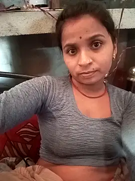 Snapshot of Hirdesh_sahu chatting on 05-17-26, 05:38 Hirdesh sahu online show from 05-17-26, 05:38