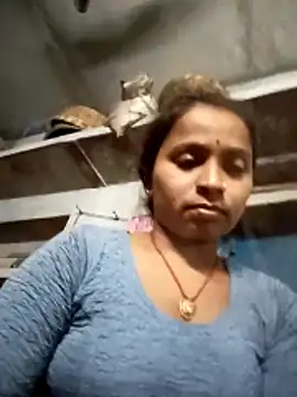 Snapshot of Hirdesh_sahu chatting on 06-12-26, 04:39 Hirdesh sahu online show from 06-12-26, 04:39