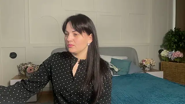  SilkyShadow  online show from 04-05-26, 01:03