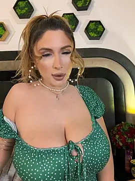 LucyBridgette online show from 04-07-26, 03:29