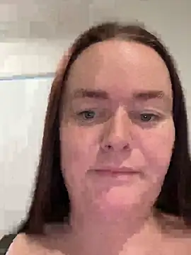 Snapshot of carinabro10 chatting on 07-12-26, 03:08 carinabro10 online show from 07-12-26, 03:08