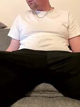 Snapshot of Fat__Slut chatting on 01-12-26, 05:18 Fat Slut online show from 01-12-26, 05:18