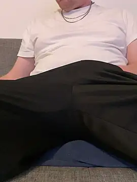 Snapshot of Fat__Slut chatting on 01-15-26, 04:00 Fat Slut online show from 01-15-26, 04:00