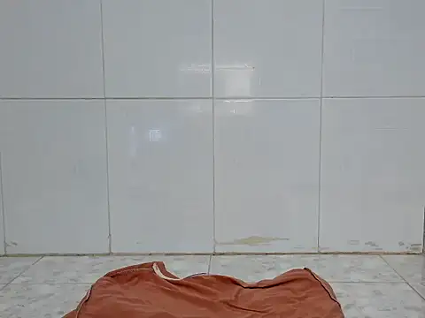 Snapshot of Boiboi2x chatting on 05-28-26, 01:25 Boiboi2x online show from 05-28-26, 01:25
