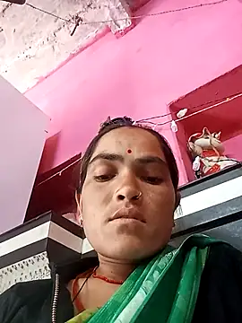 Snapshot of Sonam15884 chatting on 02-17-26, 05:15 Sonam15884 online show from 02-17-26, 05:15