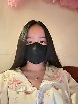 Gwen879 online show from 02-04-26, 01:22