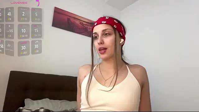 EvaRenard online show from 04-18-26, 07:58