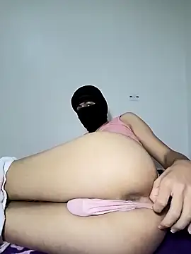 Pinkboy0708 online show from 05-12-26, 12:46