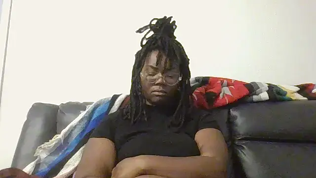 Snapshot of Kokohayes chatting on 02-17-26, 09:43 Kokohayes online show from 02-17-26, 09:43