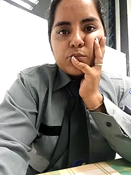 Isabel 3 online show from 02-10-26, 01:32