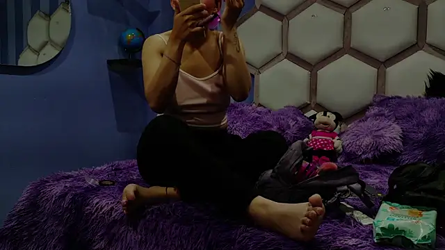 yvi taylor online show from 04-17-26, 01:14