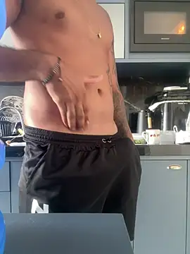 Gustavo17model online show from 01-19-26, 04:11