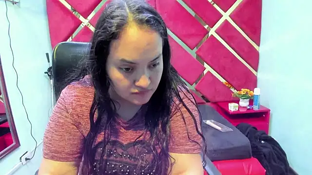 MiaRouss69 online show from 02-11-26, 04:50