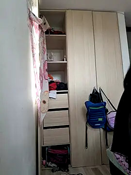 Snapshot of LunaRouuse_ chatting on 06-18-26, 02:54 LunaRouuse online show from 06-18-26, 02:54
