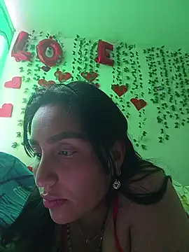 Snapshot of LunaRouuse_ chatting on 06-24-26, 02:05 LunaRouuse online show from 06-24-26, 02:05