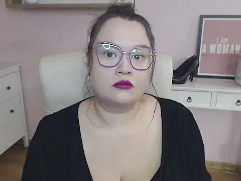 HollyDanceSoul online show from 01-14-26, 06:08