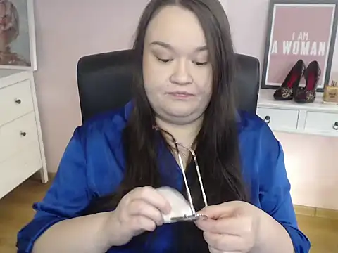 HollyDanceSoul online show from 02-18-26, 05:25