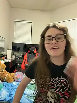 julia4thewin online show from 04-09-26, 02:00