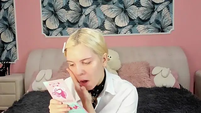 Snapshot of ALZA_AZURE chatting on 01-15-26, 11:04 ALZA AZURE online show from 01-15-26, 11:04